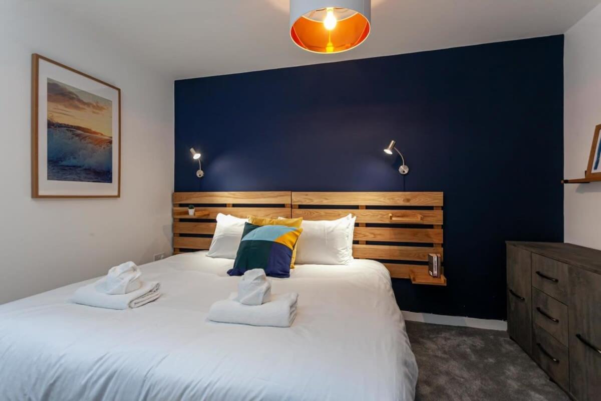 Stunning 2 Bed Flat 5Min To Old Trafford Stadium Manchester Kültér fotó